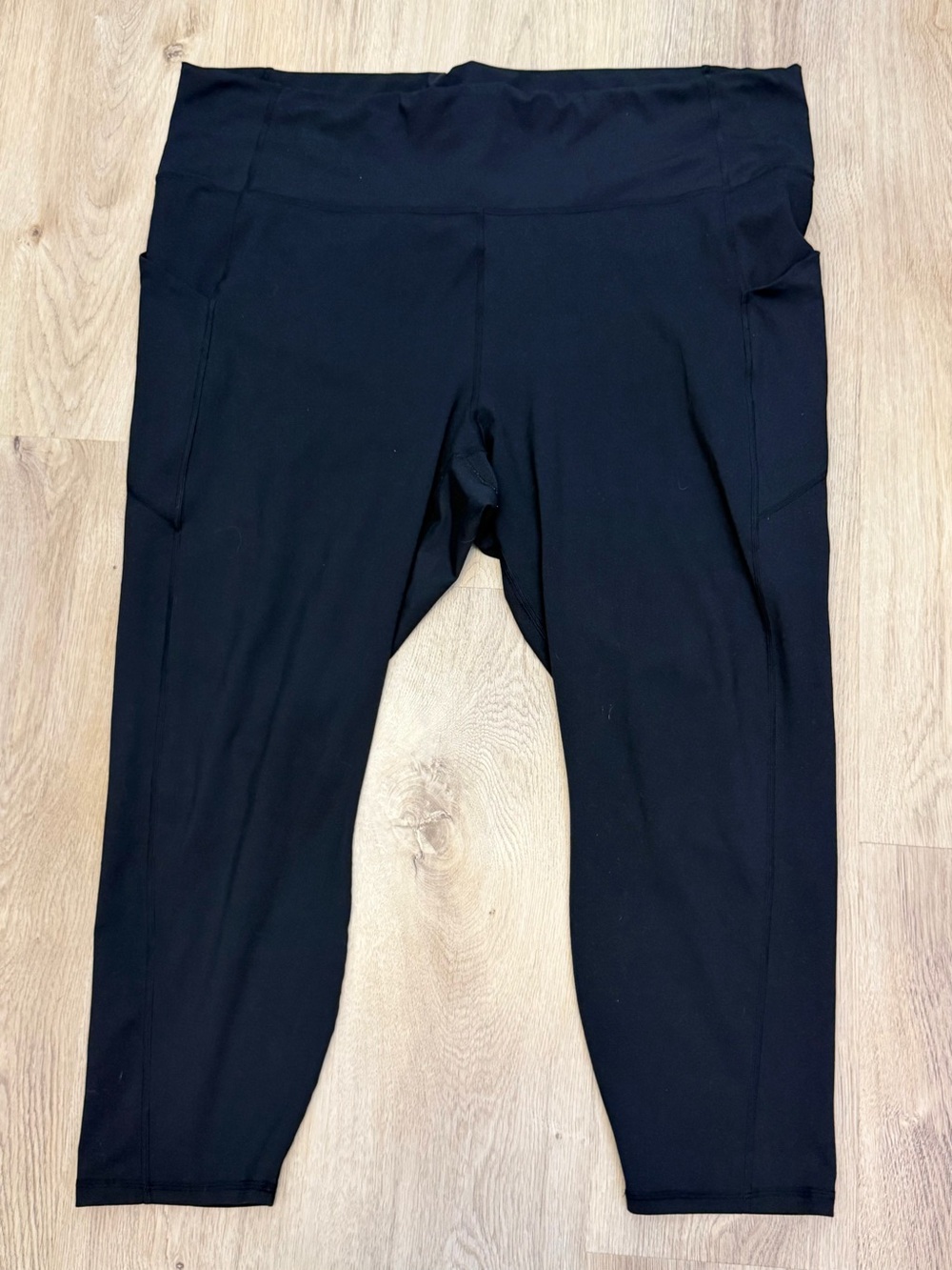 Pureluxe by Fabletics Cropped Black Leggings